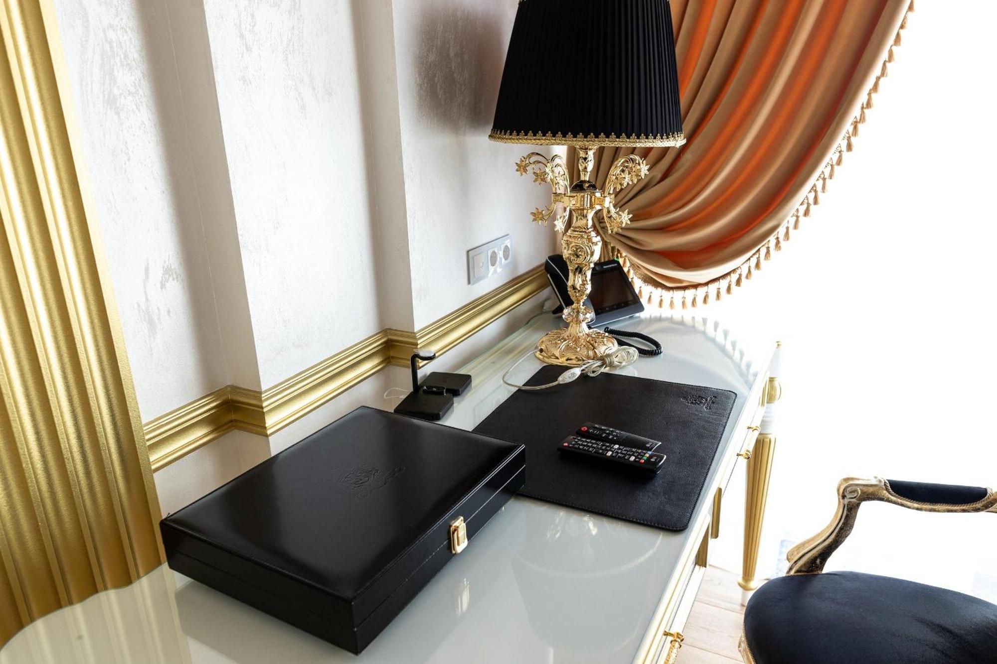 Royal Palace Luxury Hotel And Spa Khmelʼnytsʼkyy Kamer foto