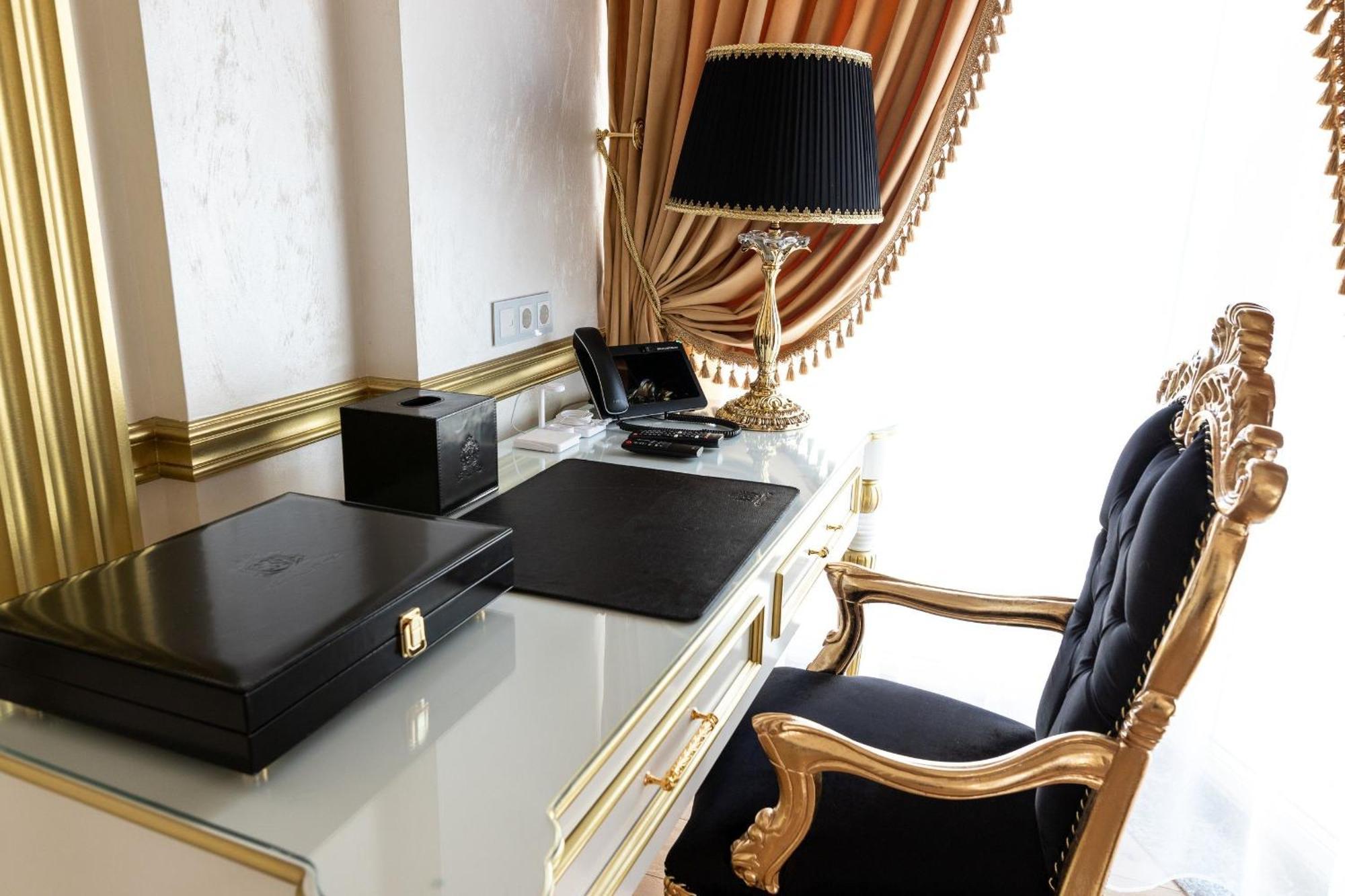Royal Palace Luxury Hotel And Spa Khmelʼnytsʼkyy Kamer foto